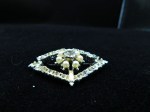 diamond pearls brooch b